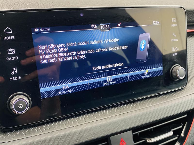 Škoda Scala 1,0 TSI 85kW DSG Monte Carlo - fotka 13 z 27