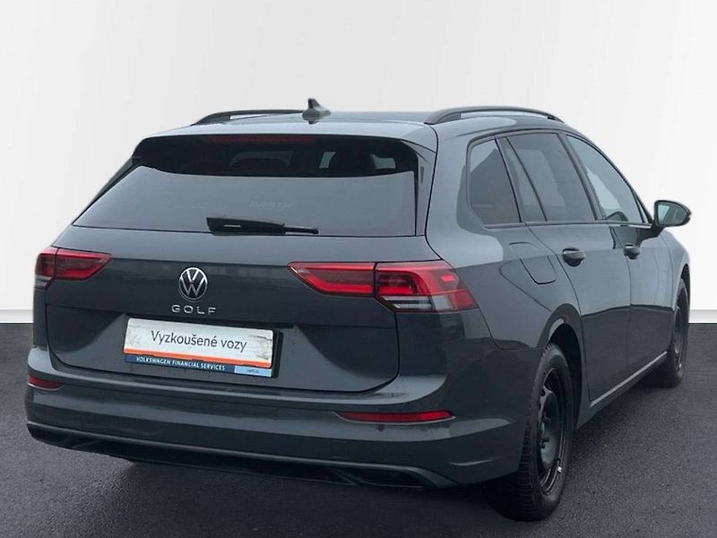 Volkswagen Golf (2022) Variant Life 1,0 TSI - fotka 19 z 20