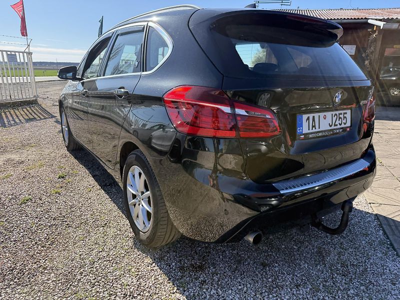 BMW Řada 2 (2015) 1.5 100kw spotřeba 4.9L2 - fotka 24 z 49