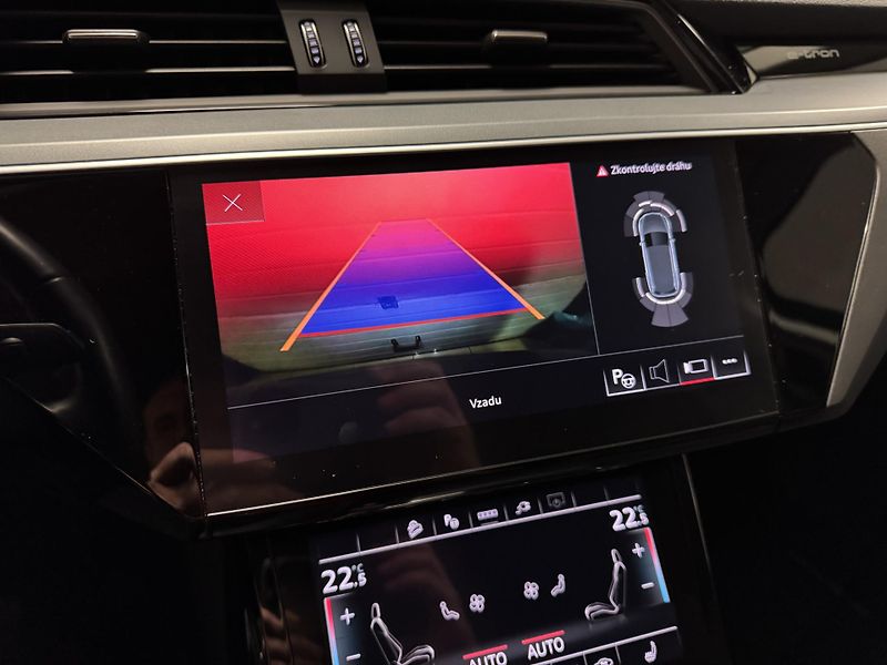 Audi e-tron (2022) 50 QUATTRO BUSSINES 1 Majitel - fotka 18 z 53