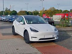 Tesla Model Y (2023) Long Range AWD 79kWh, SoH 92% - fotografie inzerátu