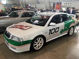 Přestože jde spíše víceméně o design, limitovaná edice z roku 2001, která vznikla k oslavě 100 let působení v motoristickém sportu mladoboleslavské automobilky, bude jednou horké zboží. Už teď stojí „veletržních“ 17 tisíc eur.