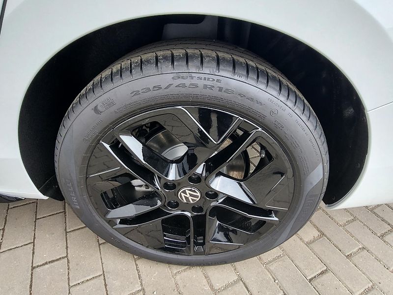 Volkswagen Passat (2026) R-Line 2,0 TDI 110KW-nové - fotka 22 z 29