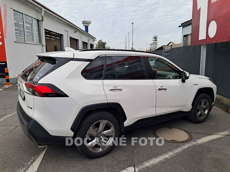 Toyota RAV4 (2020) 2.5HYBRID, ČR - fotka 2 z 3