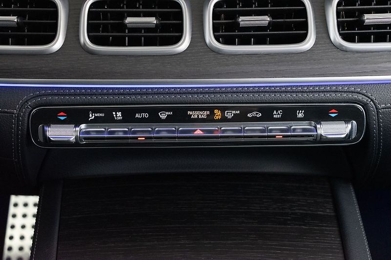 Mercedes-Benz GLS 400d 4M*AMG*AIR*TAŽNÉ*ČR 1.MAJ - fotka 29 z 52