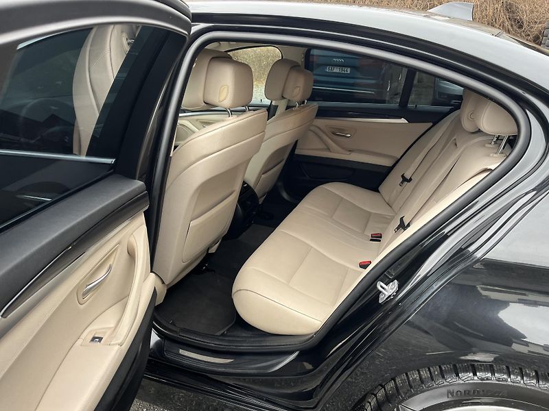 BMW Řada 5 (2014) 2,0D 135Kw NAVI,SV.KŮŽE,XENON - fotka 10 z 17