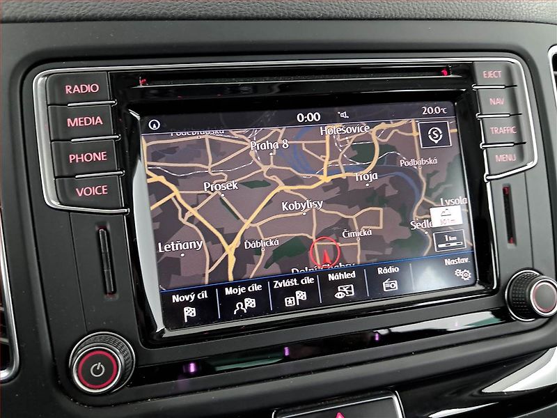 Volkswagen Sharan (2017) 2.0 TDI BMT, 4X4, 7 míst - fotka 13 z 20