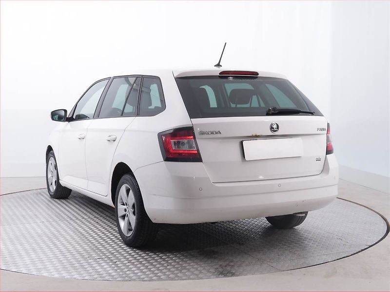 Škoda Fabia (2015) Style 1.4 TDI, po STK - fotka 4 z 20