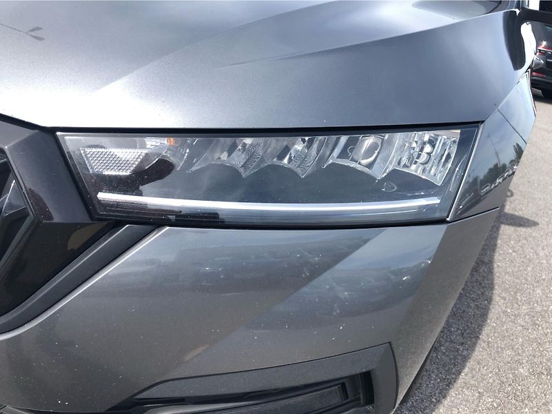 Škoda Octavia COMBI 2.0 TDi DSG 7 st. SPORTL - fotka 25 z 28