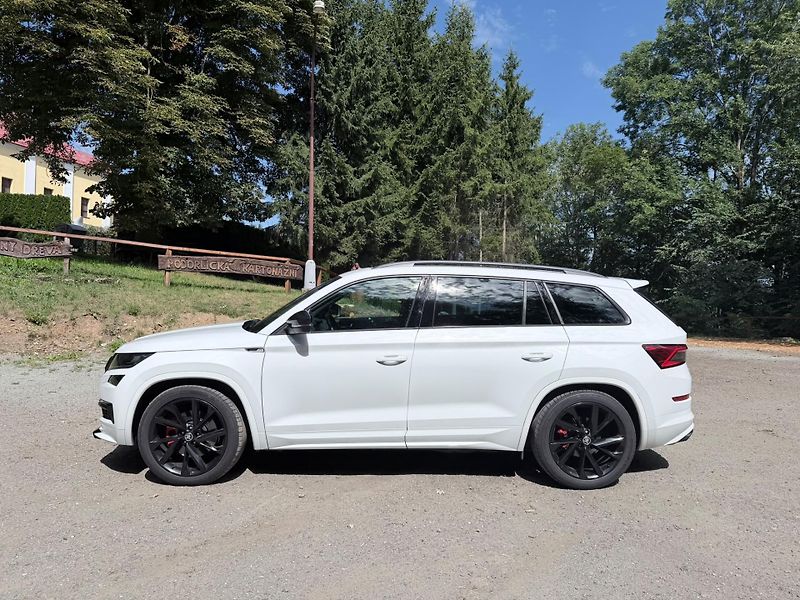 Škoda Kodiaq (2019) Sportline - fotka 4 z 19