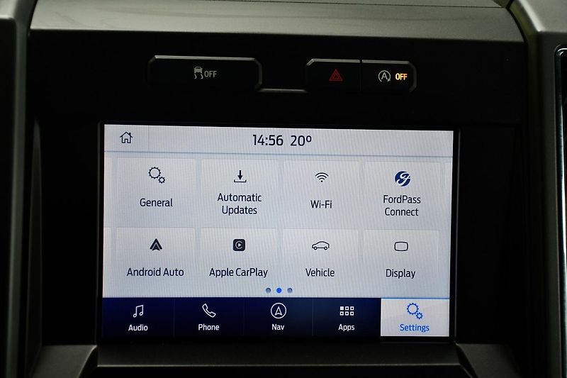 Ford F-150 2.7 L ECOBOOST XLT SPORT 4X4 - fotka 34 z 38
