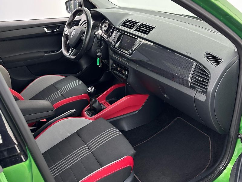 Škoda Fabia MONTE CARLO - fotka 9 z 26