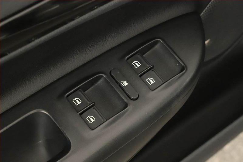 Škoda Octavia (2009) Laurin&Klement 1.8 TSI, 4X4 - fotka 16 z 16