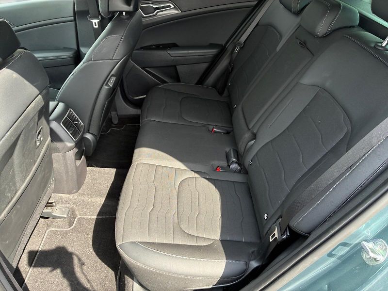 Kia Sportage (2024) TOP 1.6TGDI 132kW 4x4 CZ DPH - fotka 8 z 11
