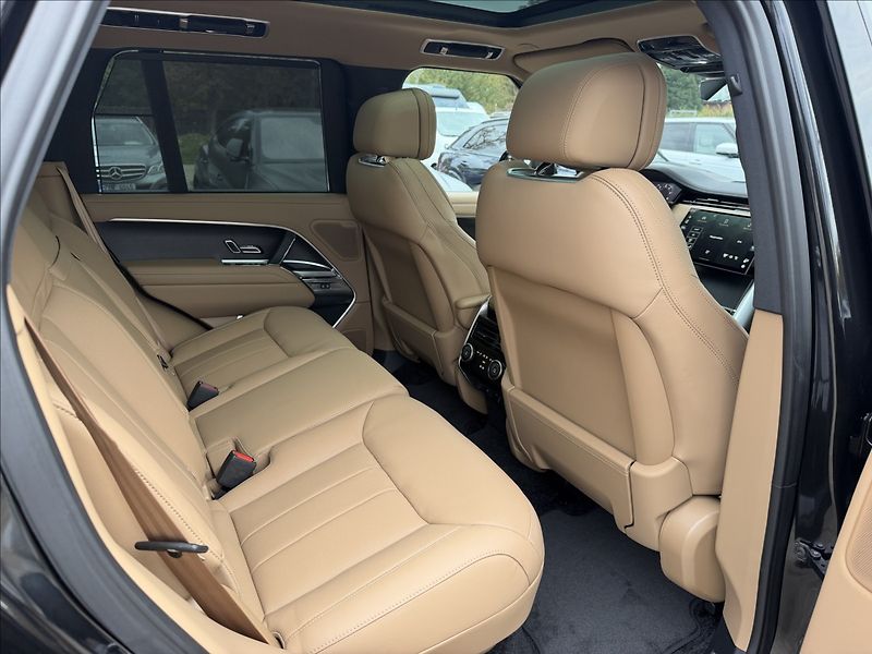 Land Rover Range Rover P460e HSE - fotka 29 z 36