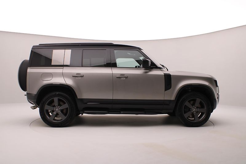 Land Rover Defender 110 P425 X-DYNAMIC REZERVACE - fotka 13 z 50