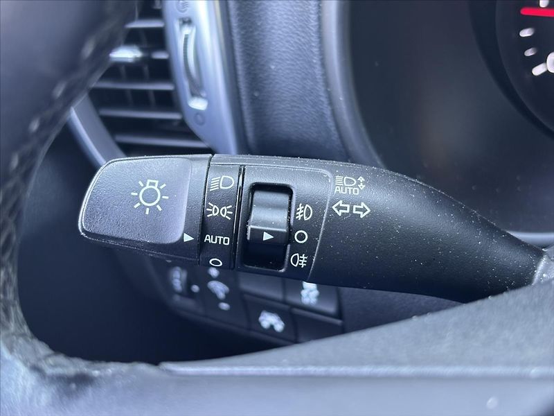 Kia Sportage 1,7 CRDi Style KAMERA TOP STAV - fotka 29 z 39