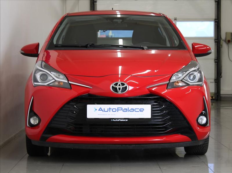Toyota Yaris 1,5 i 82kW 1.maj.ČR 52tkm! - fotka 2 z 21
