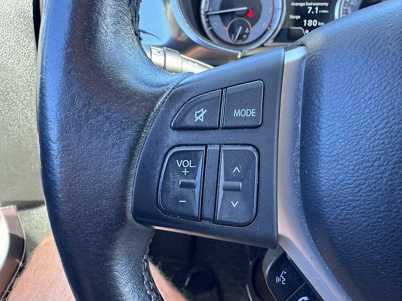 Suzuki Vitara (2019) 4X4 103 KW BOOS. TAŽNÉ 1.MAJ - fotka 34 z 50