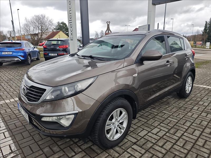 Kia Sportage 1,7 CRDi  Comfort PLUS - fotka 2 z 19