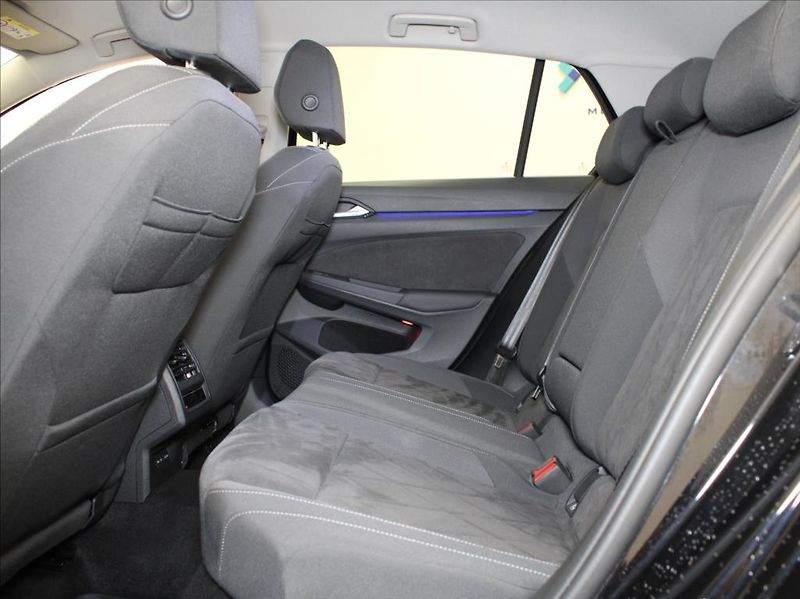 Volkswagen Golf 1,5 TSi 110kW Style 45tkm. ČR - fotka 7 z 24