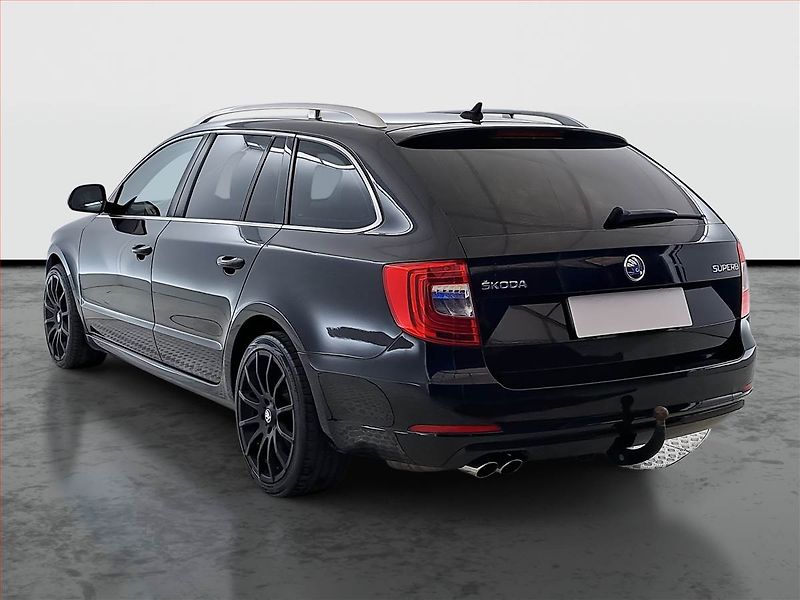 Škoda Superb (2014) 2.0 TDI, Automat, Navi, Xenony - fotka 4 z 19