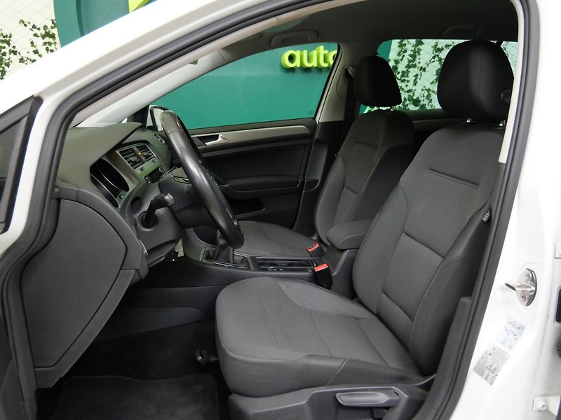 Volkswagen Golf - fotka 11 z 23