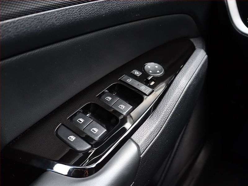 Kia Sportage (2022) 1.6 CRDi, Serv.kniha, Kůže - fotka 19 z 23
