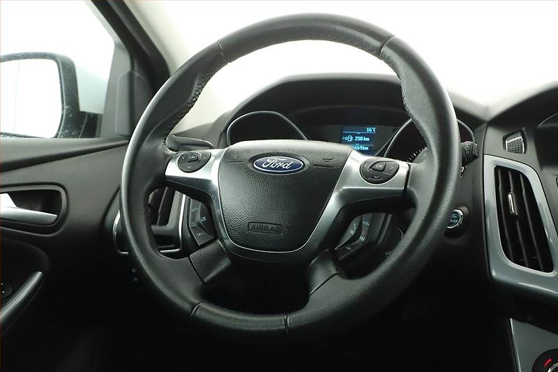 Ford Focus (2012) 1.6 TDCi, Tempomat - fotka 16 z 17