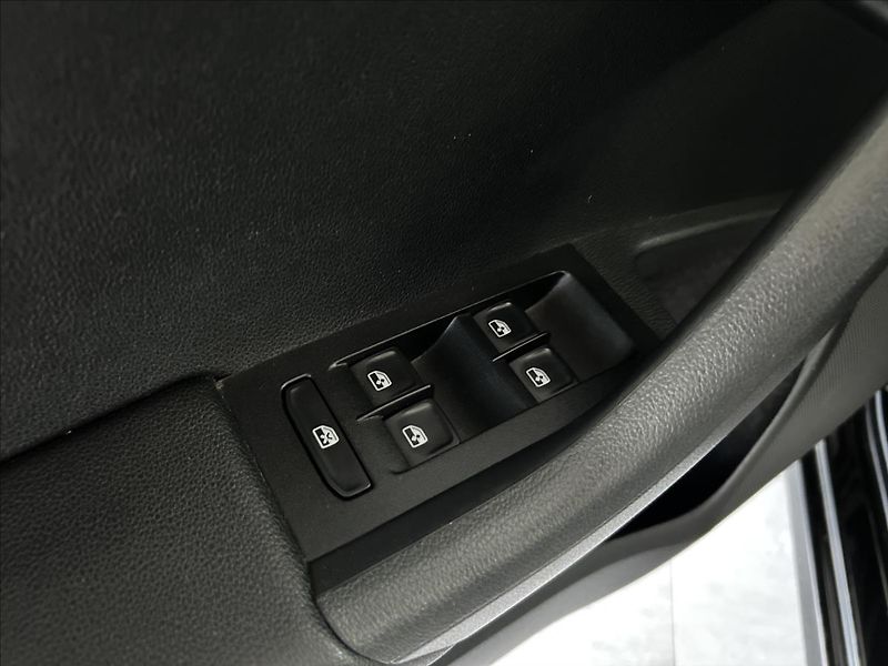 Škoda Octavia 2,0   TSI 162kW,RS,SERVISKA,MA - fotka 8 z 28