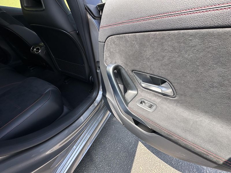 Mercedes-Benz CLA (2023) C180 AMG/PANAROMA/FACELIFT - fotka 24 z 44