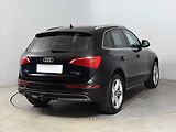 Audi Q5 (2008) 2.0 TDI, 4X4, Serv.kniha - náhled 4