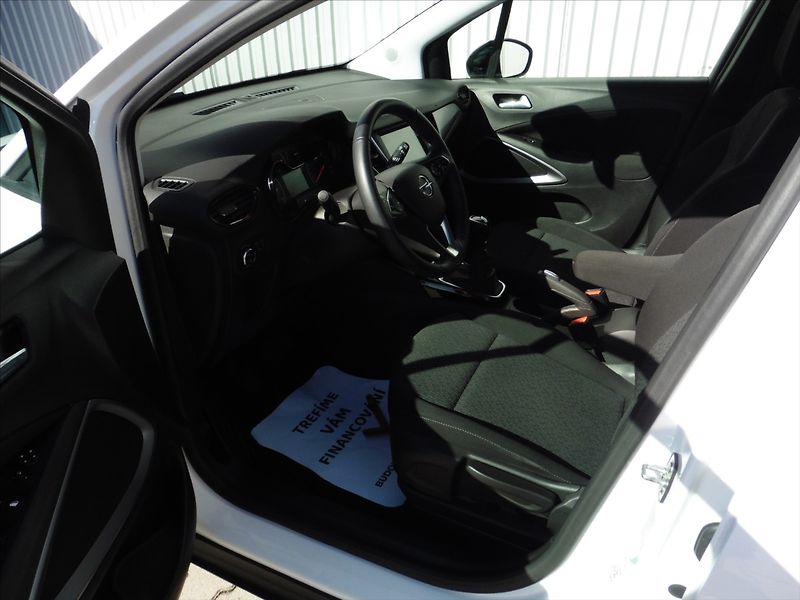 Opel Crossland 1,2T Innovation - fotka 12 z 15