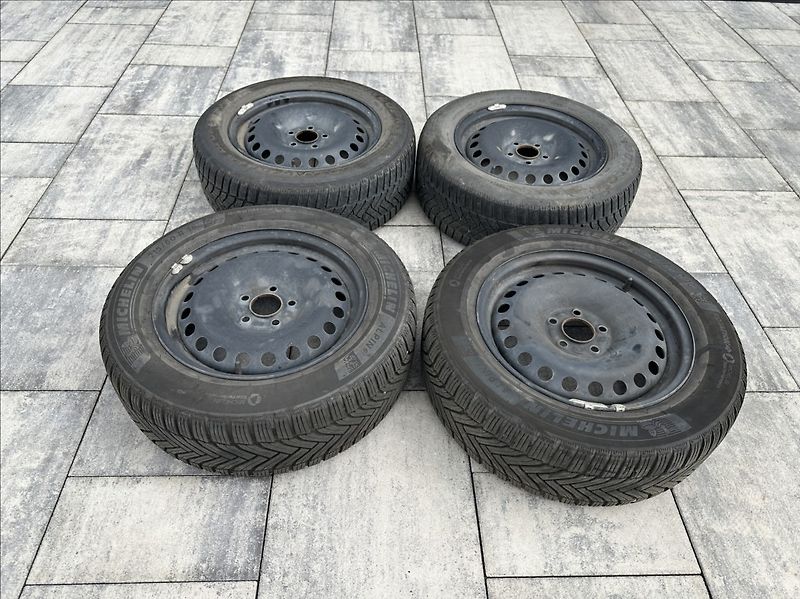 Ford Mondeo 2,3 160PS  Titanium A/T - fotka 45 z 46