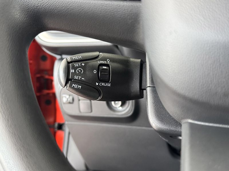 Citroën C3 1,2PT ICONIC*Tempomat*Vyhř.Sed - fotka 23 z 30