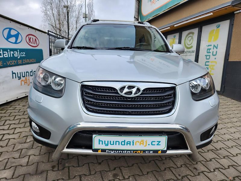 Hyundai Santa Fe (2010) 2.2-145kw-facelift-4x4-tažné - fotka 2 z 23
