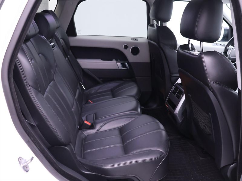 Land Rover Range Rover Sport 3,0 SDV6 HSE 225kW CZ Dynamic - fotka 16 z 37
