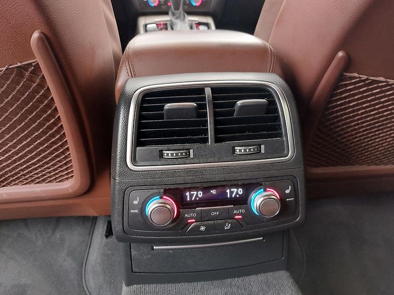 Audi A6 3,0 TDi 200 kw VELKÁ VÝBAVA - fotka 15 z 17