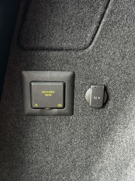 Cupra Ateca VZ 2.0TSI DSG 221kW 1.Maj DPH - fotka 24 z 25