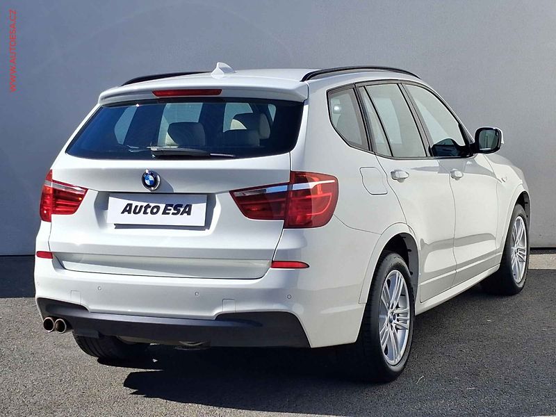 BMW X3 (2011) 2.0 d xDrive20d, ČR, M Paket - fotka 4 z 17