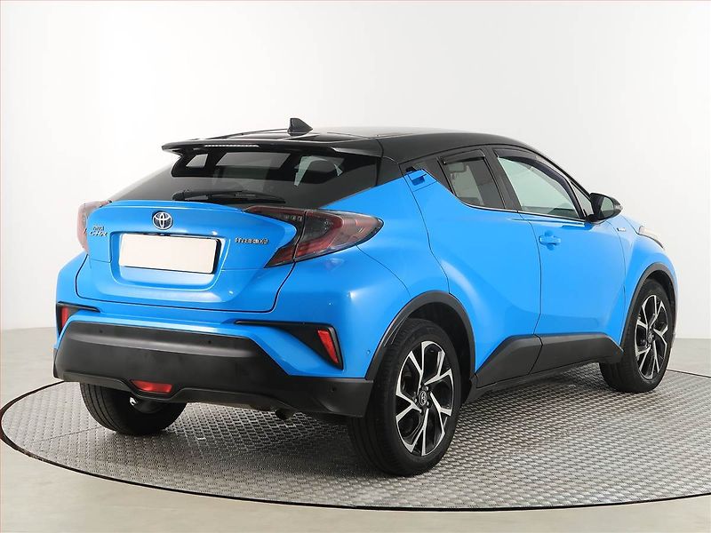 Toyota C-HR (2019) 1.8 Hybrid - fotka 5 z 18