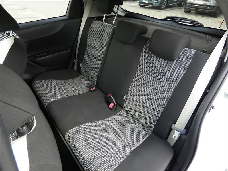 Toyota Yaris 1,3 1.33 VVT-i Trend,ČR,kamera - fotka 18 z 33