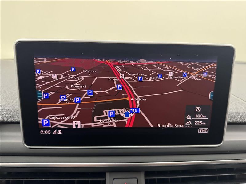 Audi A5 2,0 140kW AT 4X4 HUD DPH NAVI - fotka 27 z 56
