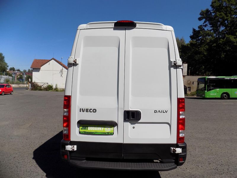Iveco Daily (2012) 2,3 93KW 35 S 13 MAXI - fotka 6 z 44