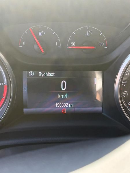 Opel Astra 1,6 CDTI  klima, závada motoru - fotka 28 z 28