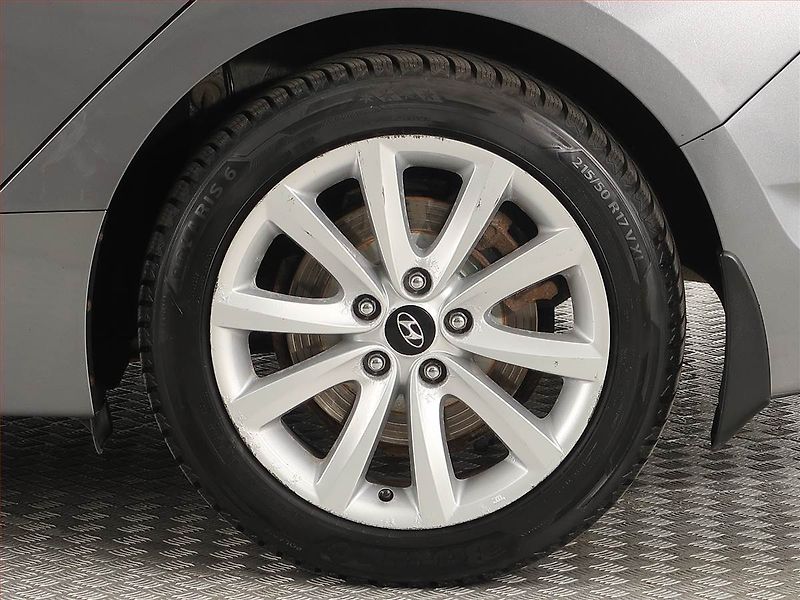 Hyundai i40 (2013) 1.7 CRDi, Serv.kniha, Tempomat - fotka 14 z 16