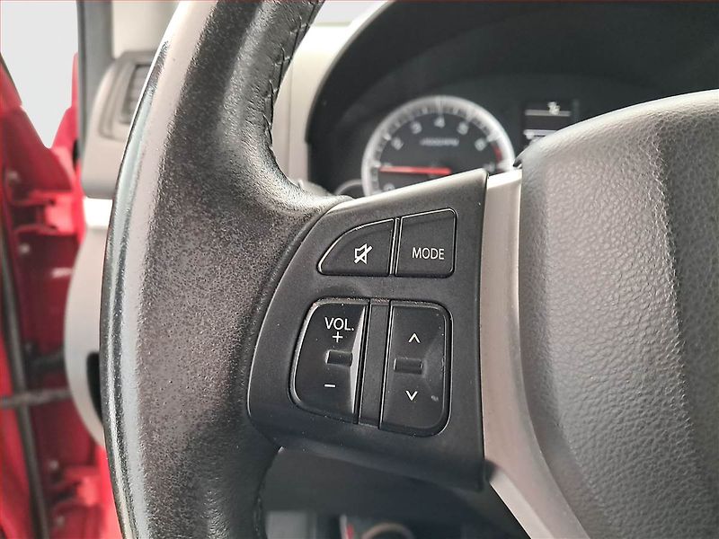 Suzuki Swift (2015) 1.2, Tempomat - fotka 16 z 19