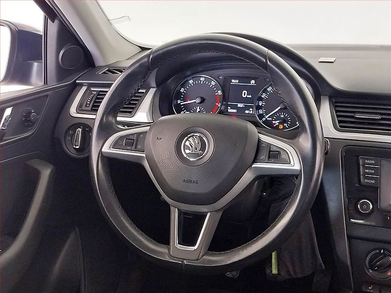 Škoda Rapid (2017) Ambition 1.2 TSI, Serv.kniha - fotka 14 z 17