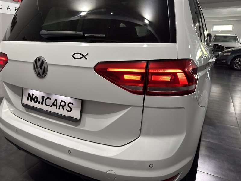 Volkswagen Touran 1,6   TDI JOIN ACC PANORAMA - fotka 27 z 31