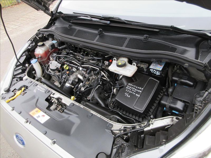 Ford S-MAX 2,0 TDCi 132Kw, 4x4, 7míst, No - fotka 32 z 34